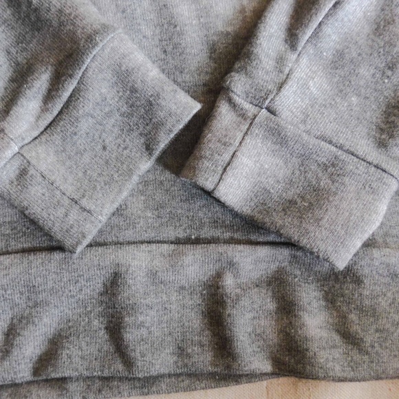 NWT Beyond Yoga Women’s XS Favorite Raglan Crew Pullover Grey Print - Picture 4 of 11